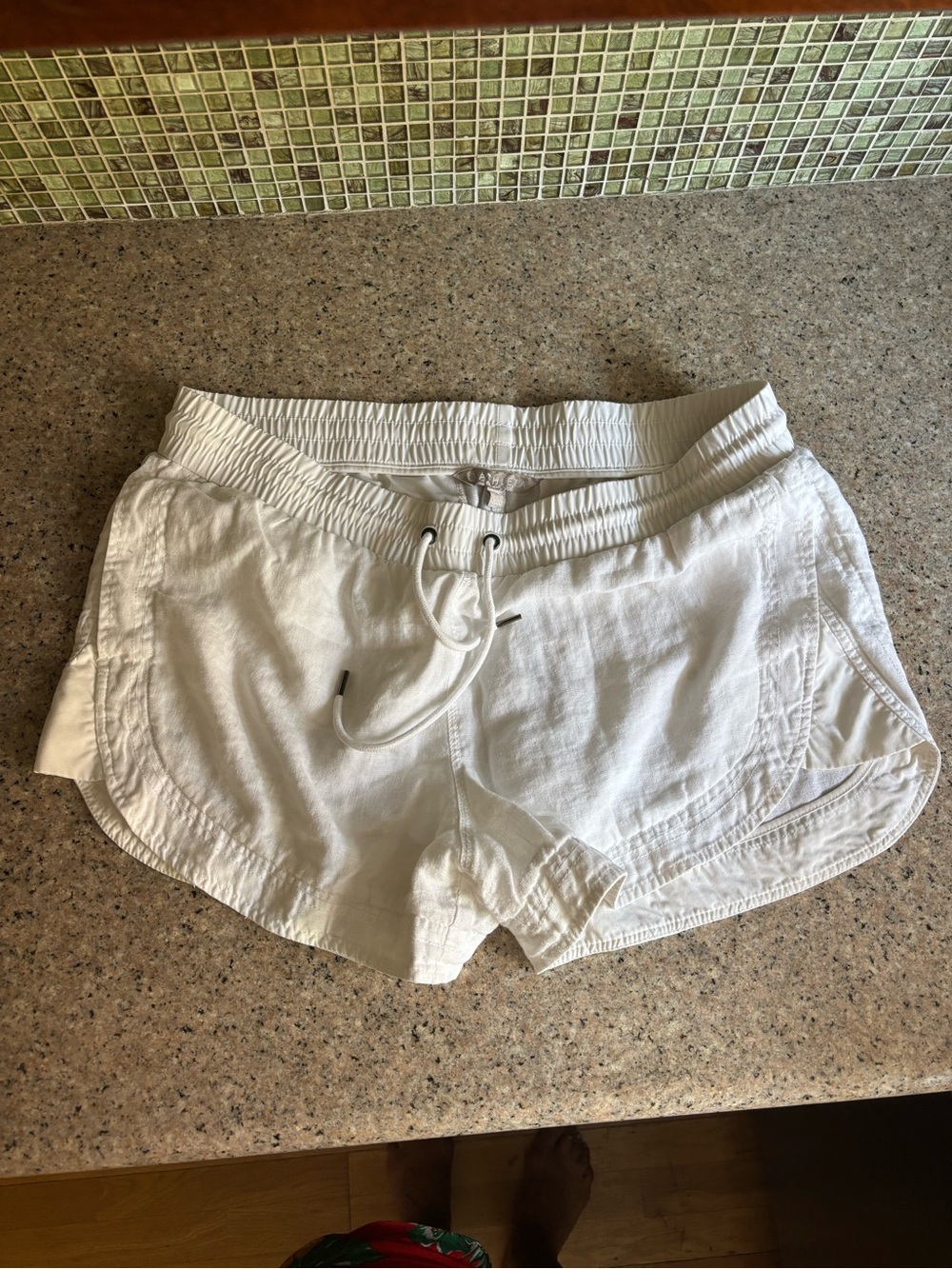 Athleta Women's White Drawstring Linen-Blend Shorts